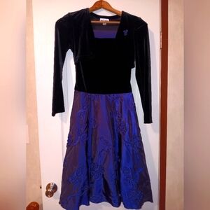 Amy's Closet Velvet Black and Purple Young Adult Size 16
